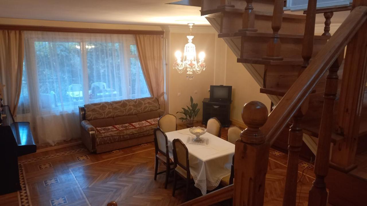 Baleni Apartment Sisian Екстериор снимка